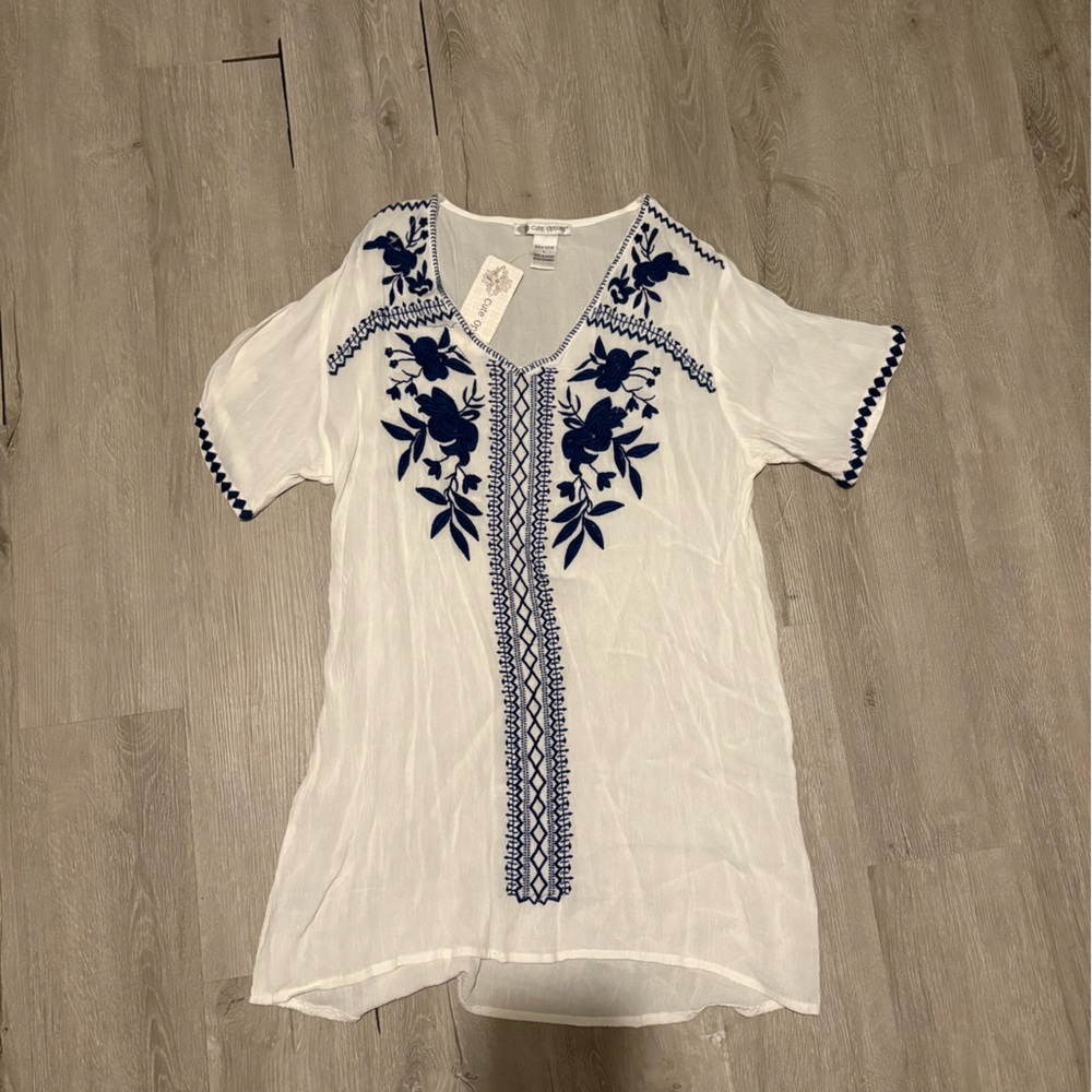 Embroidered White and Blue Women's cover up